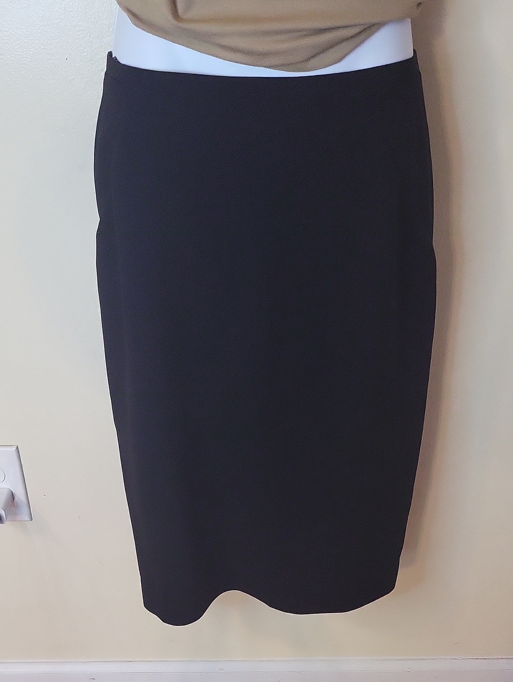 NWT Elie Tahari Black Pencil Skirt